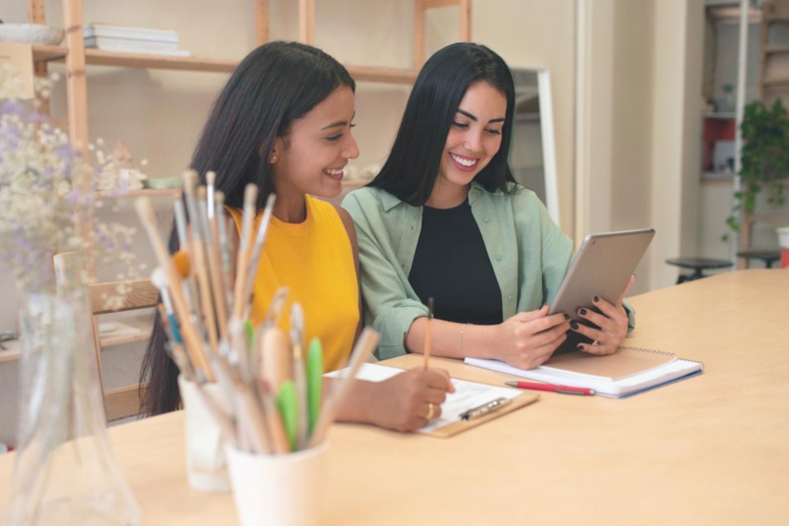 Sesión educativa sobre productos bancarios